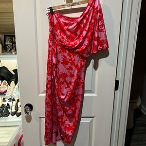 One shoulder dress- great for vacation